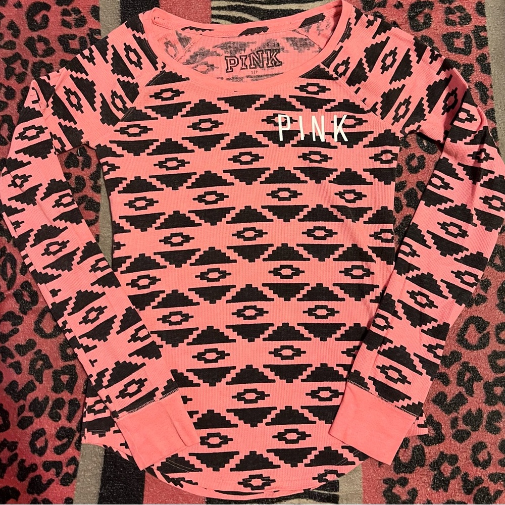 Vintage PINK Victoria's Secret Aztec print fitted pajama long sleeve shirt